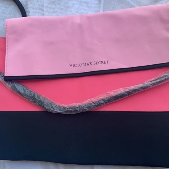 VICTORIAS SECRET | Pink & Black Cooler - Picture 6 of 7